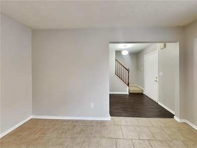 410 Rill Crest Ct, Alpharetta, GA 30022 - photo 4