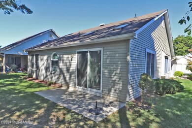 1605 Sweetbay Dr, Toms River, NJ 08755 - photo 6