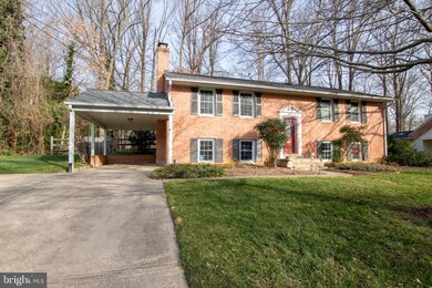 8924 Braeburn Dr, Annandale, VA 22003 - photo 3