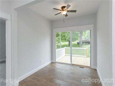 1902 Howard Gap Rd, Hendersonville, NC 28792 - photo 7