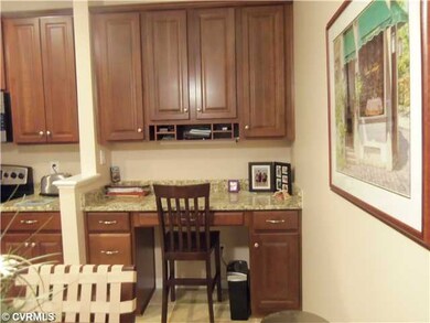 Kitchen - built-in desk in kitchen