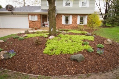 2213 Woodcliff Ave SE Grand-large-003-42