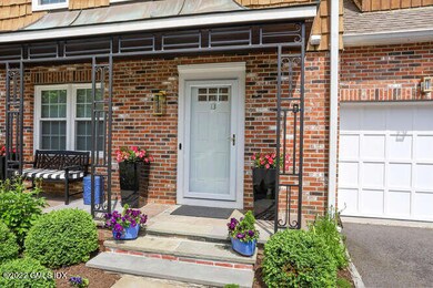 78 River Rd Cos Cob CT 06807-small-002-0