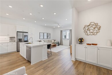 27227 Diamond Peak Ln unit 301, Valencia, CA 91381 - photo 5