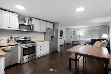 19522 SE 261st St, Covington, WA 98042 - photo 4