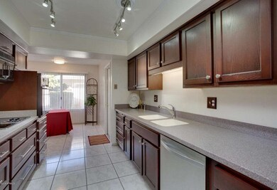 18214 N 99th Dr, Sun City, AZ 85373 - photo 5