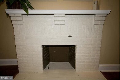 614 N Augusta Ave, Baltimore, MD 21229 - photo 6