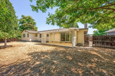 160 Centennial Cir, Central Point, OR 97502 - photo 5