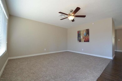 3432 W KRALL ST 003