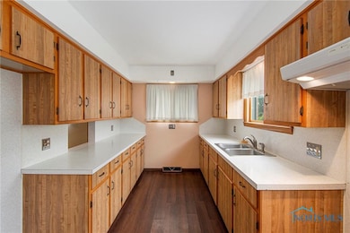 2909 111th St, Toledo, OH 43611 - photo 5