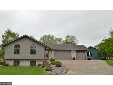 Big garage, nicely finished!