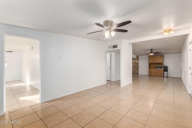 2638 N 47th Dr, Phoenix, AZ 85035 - photo 4