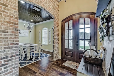 360 Windsor Ct, Port Neches, TX 77651 - photo 3