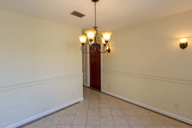 8055 Stargrass Ct, Jacksonville, FL 32210 - photo 6