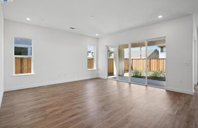 1137 Bradbury Dr, Discovery Bay, CA 94505 - photo 3