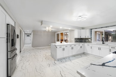 210 Oak Ln, Winthrop Harbor, IL 60096 - photo 7