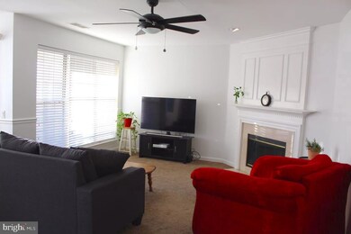 9264 Cardinal Forest Ln unit D, Lorton, VA 22079 - photo 5