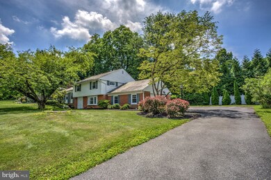 1112 Richmond Rd, Lancaster, PA 17603 - photo 2