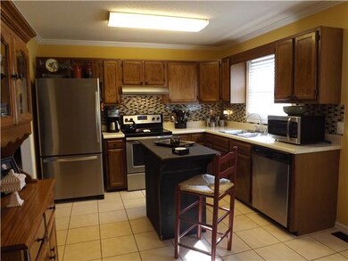 303 Southview Dr, Shelbyville, TN 37160 - photo 5