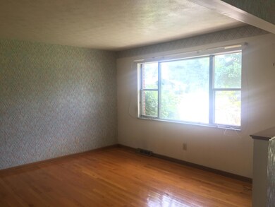 1730 Harrington Dr, Columbus, OH 43229 - photo 4