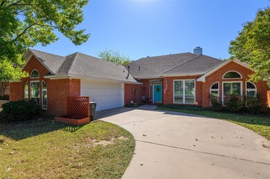 708 Smokerise Cir, Denton, TX 76205 - photo 3
