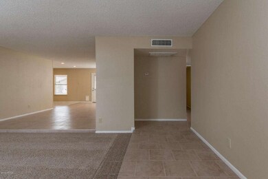 4055-W-Mescal-St-MLS--9
