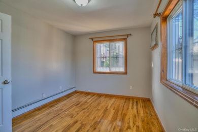 13048 129th St, South Ozone Park, NY 11420 - photo 6