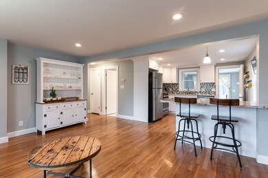 14 Wakefield Ave, Wakefield, MA 01880 - photo 6