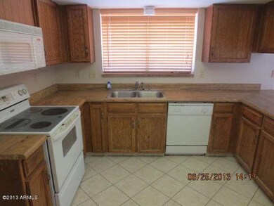 Kitchen01