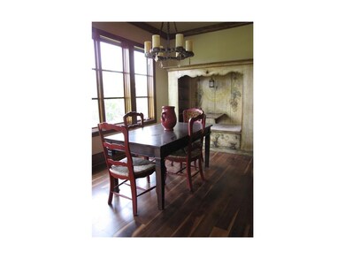 Bright, eat-in breakfast area.