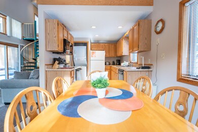 326 Crown Ridge Rd unit 15, North Conway, NH 03860 - photo 4