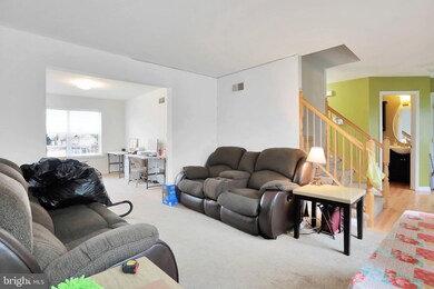 1852 Wood Duck Dr E, Chambersburg, PA 17202 - photo 4