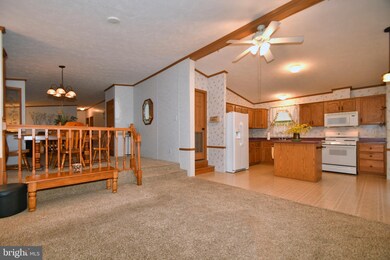 19 Thomas Ln, Edgemere, MD 21219 - photo 4