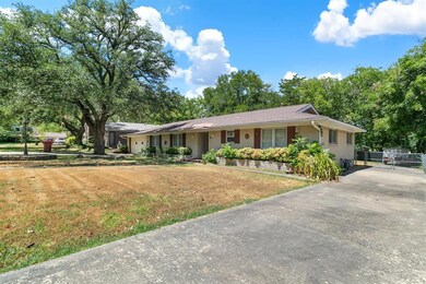 107 Carpenter Loop, Bonham, TX 75418 - photo 4