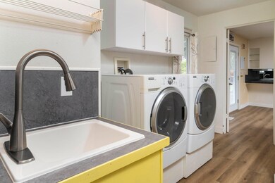 2580 SW Wickiup Av_0037 copy