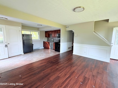 5516 Brokers Tip Ln, Louisville, KY 40272 - photo 5