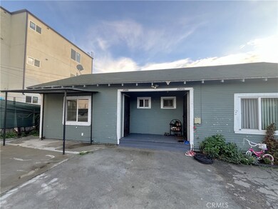 1588 W 37th St unit 1/2, Los Angeles, CA 90018 - photo 2