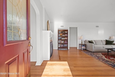 Entrance/Foyer