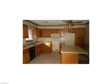 774 Lafayette Blvd, Sheffield Lake, OH 44054 - photo 6