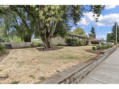 2990 Hyacinth St, Eugene, OR 97404 - photo 6