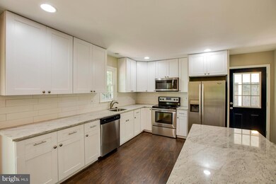 13805 Lewisdale Rd, Clarksburg, MD 20871 - photo 2