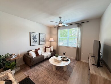 1610 Campbell Rd unit 157, Houston, TX 77055 - photo 5