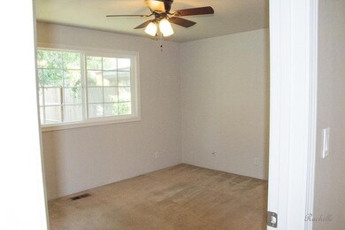 3376 Edella St, Central Point, OR 97502 - photo 7