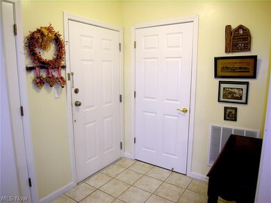 603 Aqua Marine Blvd unit 3, Avon Lake, OH 44012 - photo 3