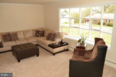 7408 Locust Dr, Hanover, MD 21076 - photo 6