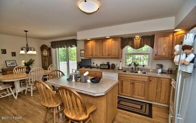 208 White Oak Dr, Olyphant, PA 18447 - photo 3