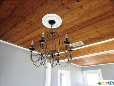 710 E Humphreys St, Seguin, TX 78155 - photo 7