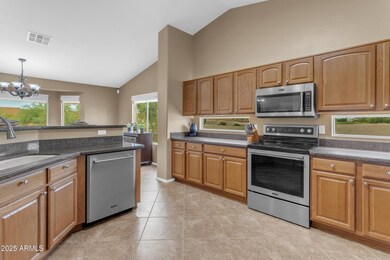 127 S Hancock Trail, Casa Grande, AZ 85194 - photo 6