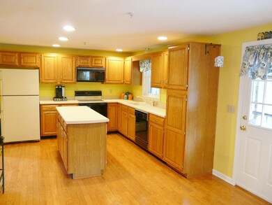 405 Boxford St, North Andover, MA 01845 - photo 6