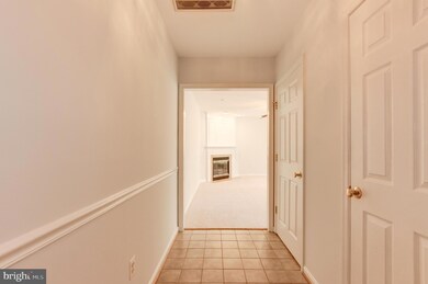11205 Edson Park Place unit 46, Rockville, MD 20852 - photo 5